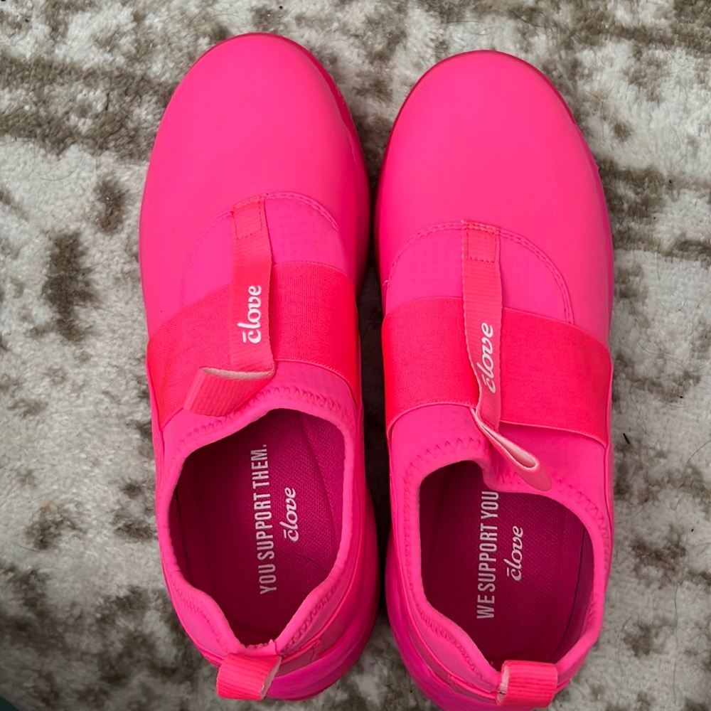 Clove Sneakers